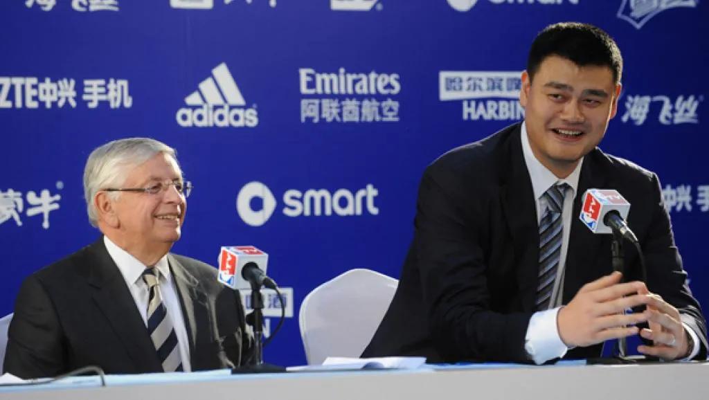 身价是蔡崇信9倍，资产超千亿的鲍尔默为何不用