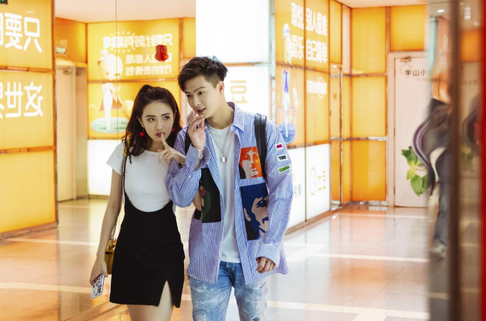 张铭恩发文回应，单身状态遭质疑，网友“一句