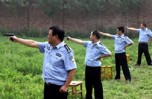 为什么老兵说，50米外想击毙敌人是痴人说梦，真