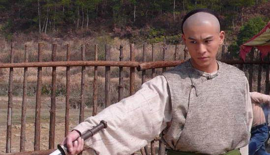 “瞒了”观众40年的郑少秋，与沈殿霞离婚的背后