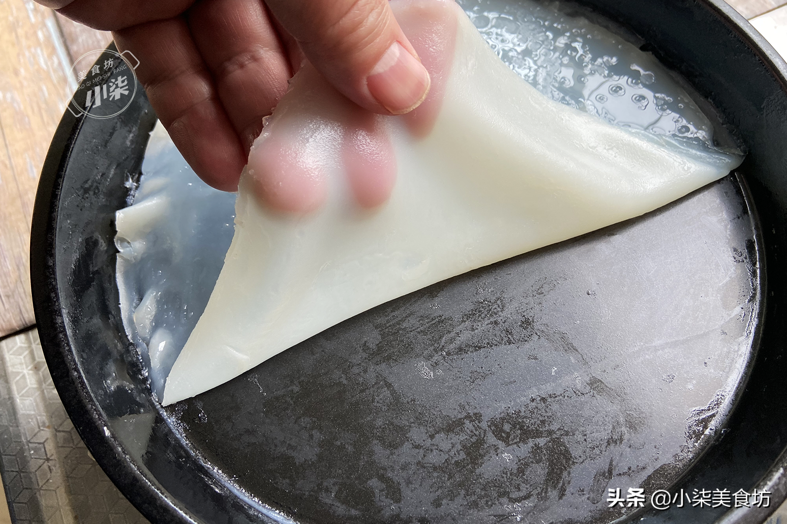 想吃涼皮不用買了，教最簡單做法，不用洗面，勁道爽滑張張透亮