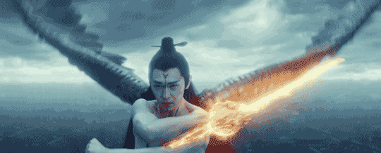 这部引起郭敬明粉丝狂欢的电影，却是12月电影院