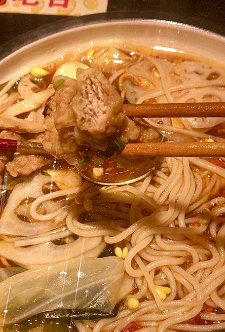 比乡村基更亲民：免费续米线，甜品无限量，重庆这家店能赚钱？