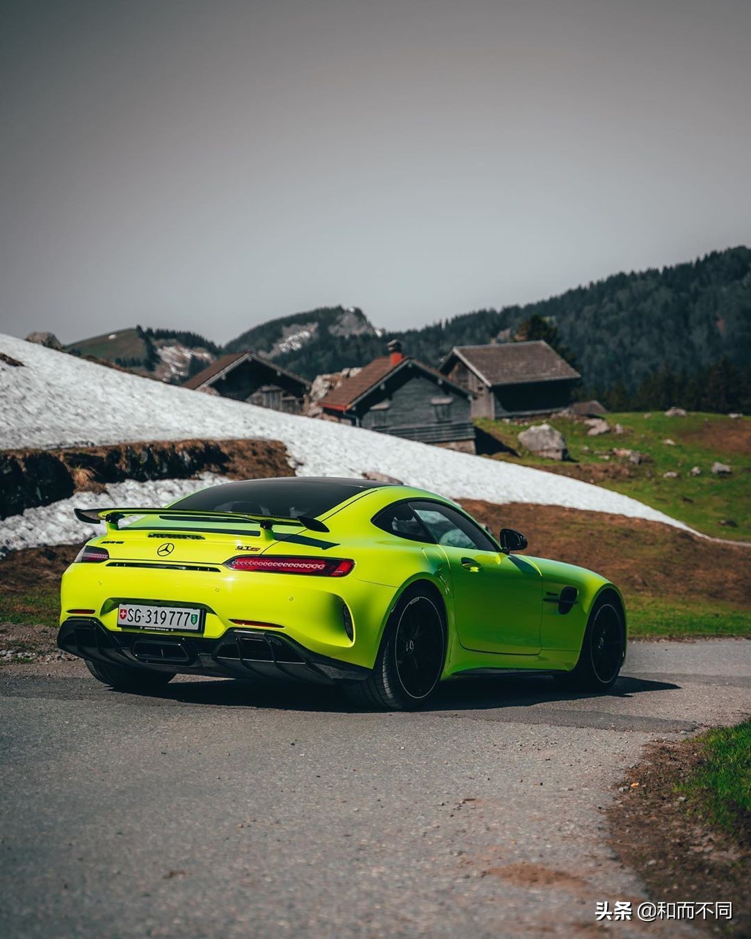 奔驰AMG GT-R绿魔诱惑，这颜色真TM像极了爱情