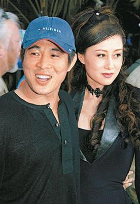 利智和李连杰携手现身赌王葬礼，这三位的爱恨情仇你知道多少？