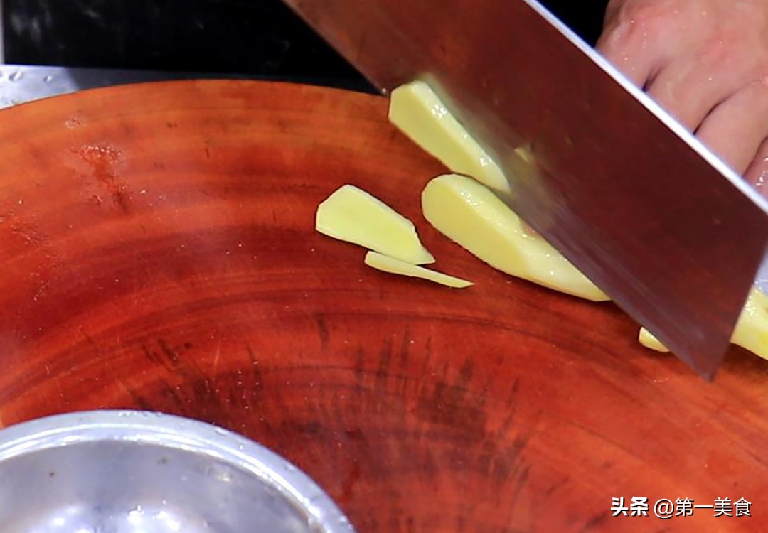 图片[3]-【砂锅炖鸡】做法步骤图 多加这一步 鲜香不油腻-起舞食谱网