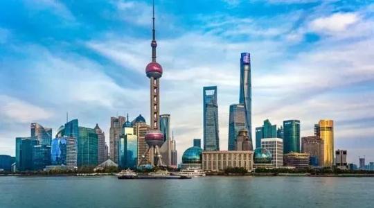 美国考虑“封杀TikTok”；上海大力扶持互联网企