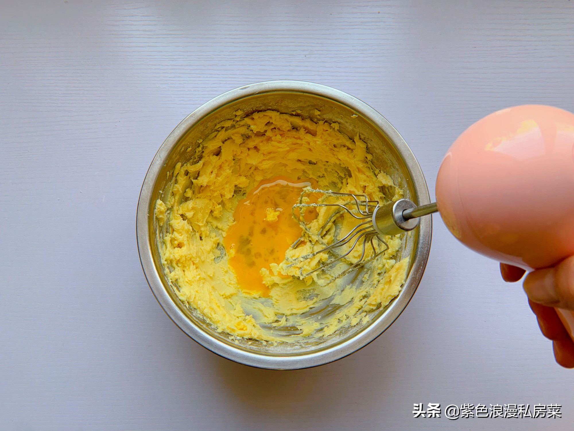 簡單易做的小甜品，奶香濃郁，一口一個酥到掉渣，新手看完就會