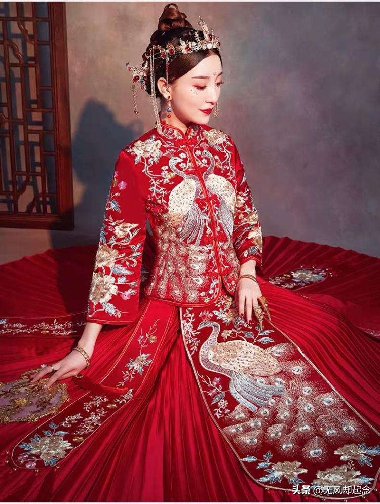 在中国古代，“凤冠霞帔”本是贵族妇女礼服，为何后来却成嫁衣？