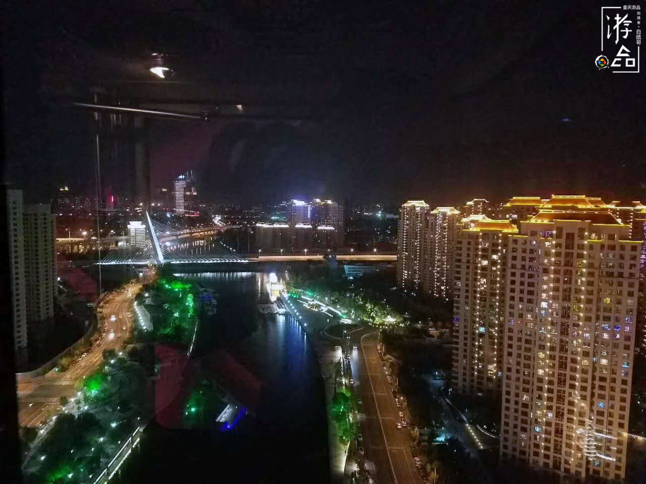 存在感很低的直辖市，最出名的是当地的包子，但这不是真正的天津