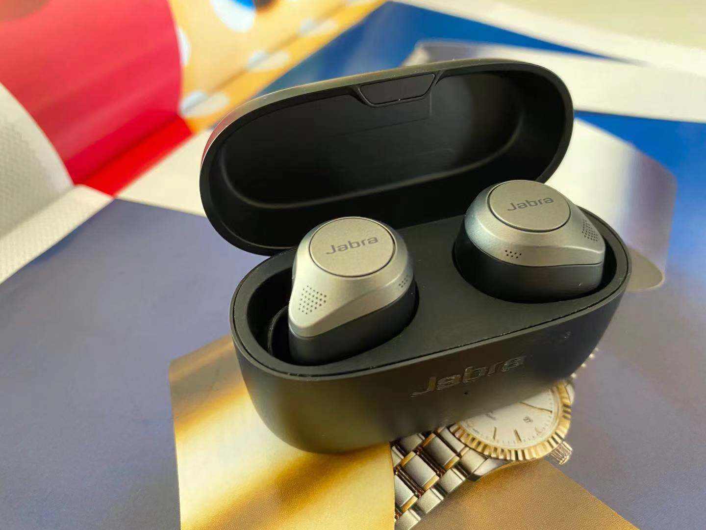 蓝牙耳机巅峰之作Jabra ELITE 85t双芯混合降噪真无线耳机测评体验