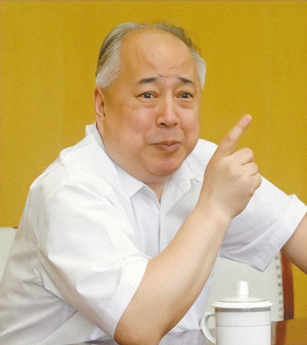 钱学森回国后官至副部长，为何他的儿子直到3