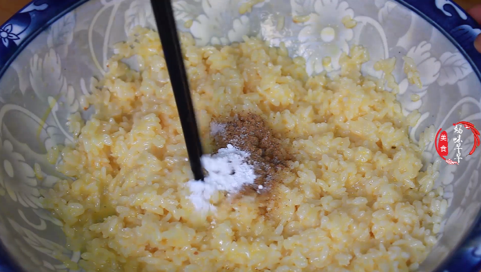 Lazy Rice Crust, crispy and delicious, rich in aroma, easy to get a bowl of leftover rice, too delicious