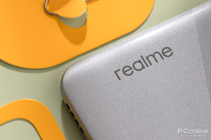 realme V3评测：平民法拉利！首台百元级5G手机