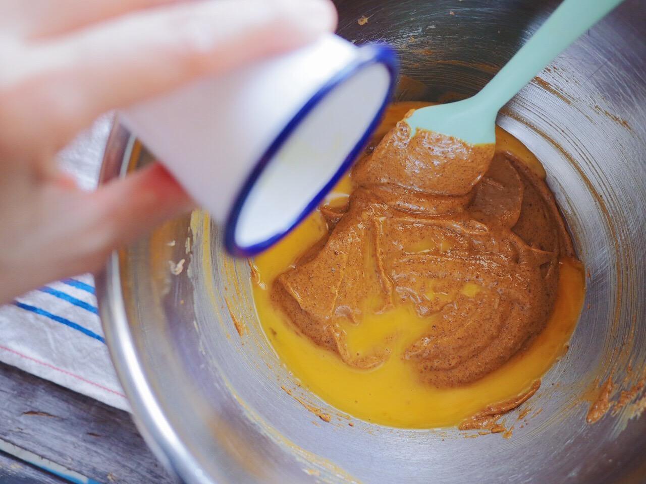 想吃花生酱不用买，5块钱自制一大瓶，纯正无添加，还能做曲奇