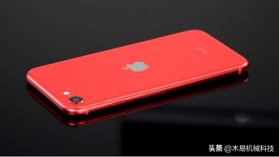 iPhone SE二代标价3299元起，阔别四年以后，iPhone再谈性价比高