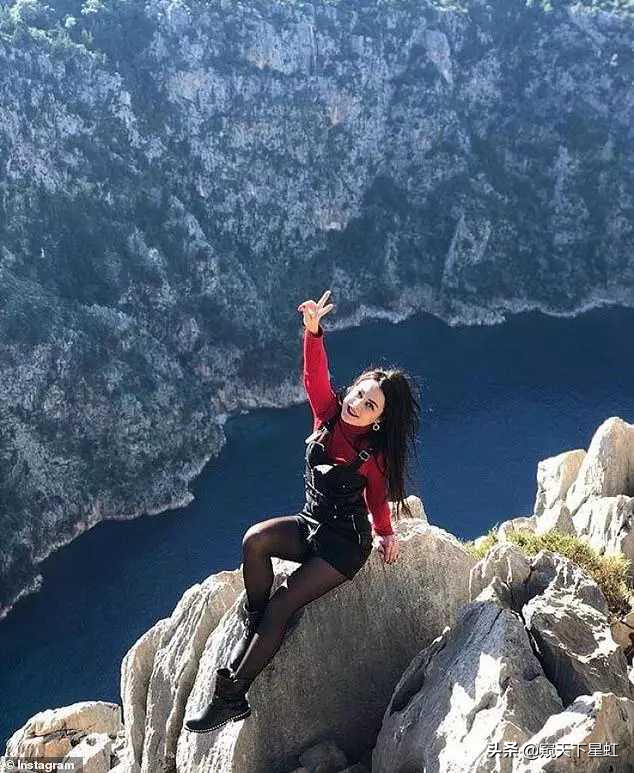 國外一美女為慶祝隔離解封 瀑布懸崖拍照不慎墜崖身亡