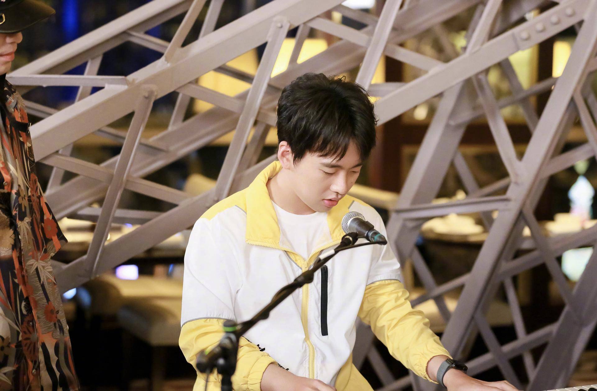 从郭麒麟到岳云鹏，德云社“报复性复工”，或