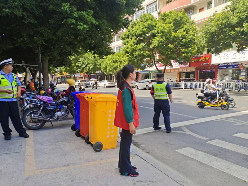 弘扬雷锋精神 照亮志愿之路 记福建省泉州市德化县志愿者周碧春