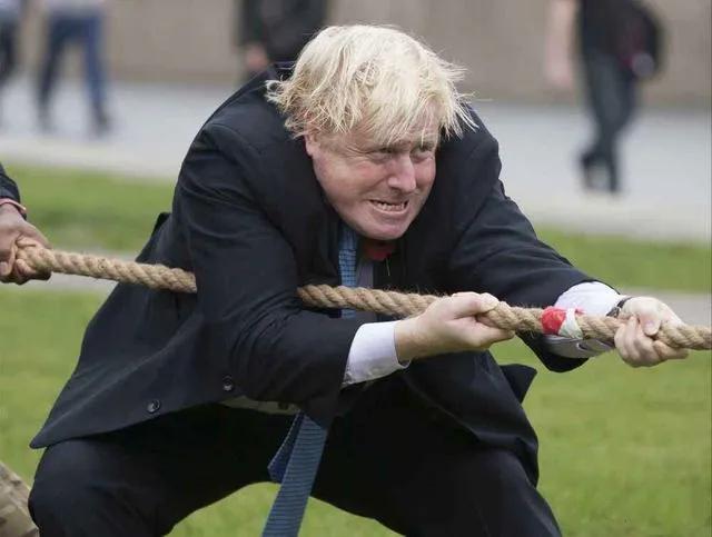 3大信號曝光，美國疫情已呈現出無可救藥的局面！