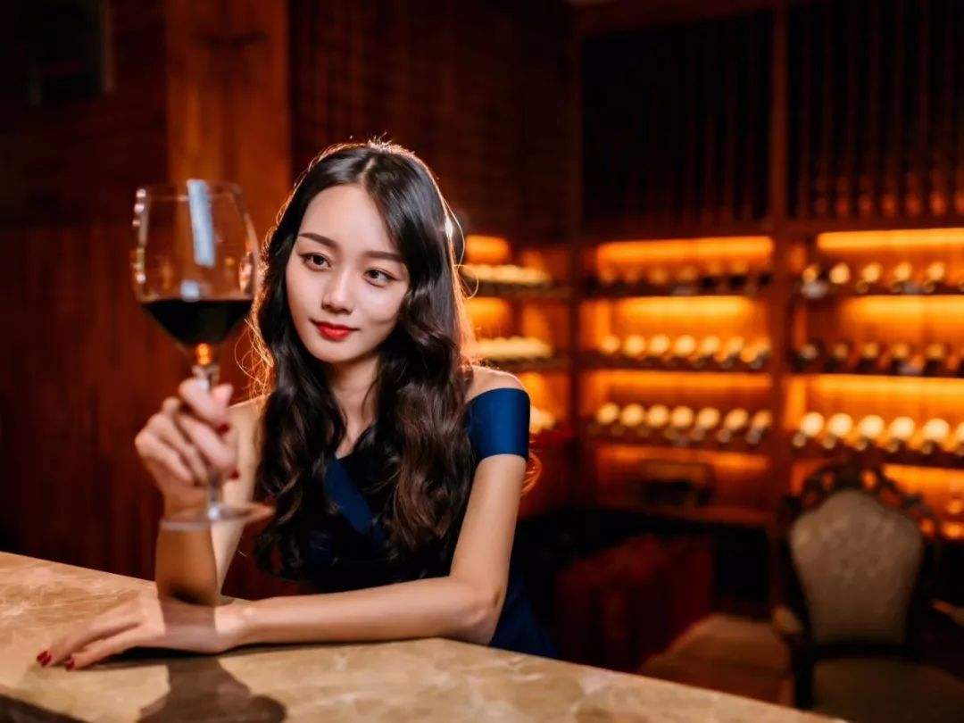 甩开价格束缚！德国西门子颠覆冰箱认知，单价