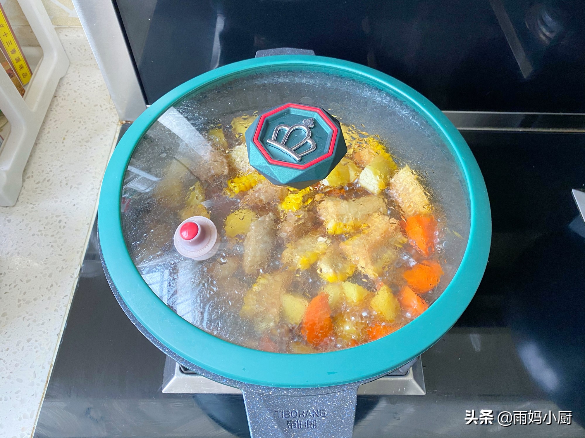 雞翅和土豆一起煲，越吃越香，富含滿滿膠原蛋白，好吃不會胖