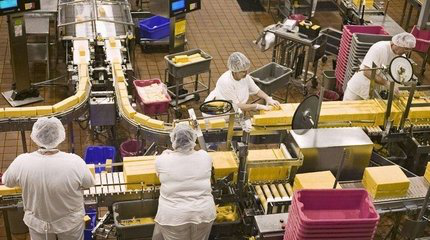 比军工厂还“保密”的工厂：员工不许上厕所，