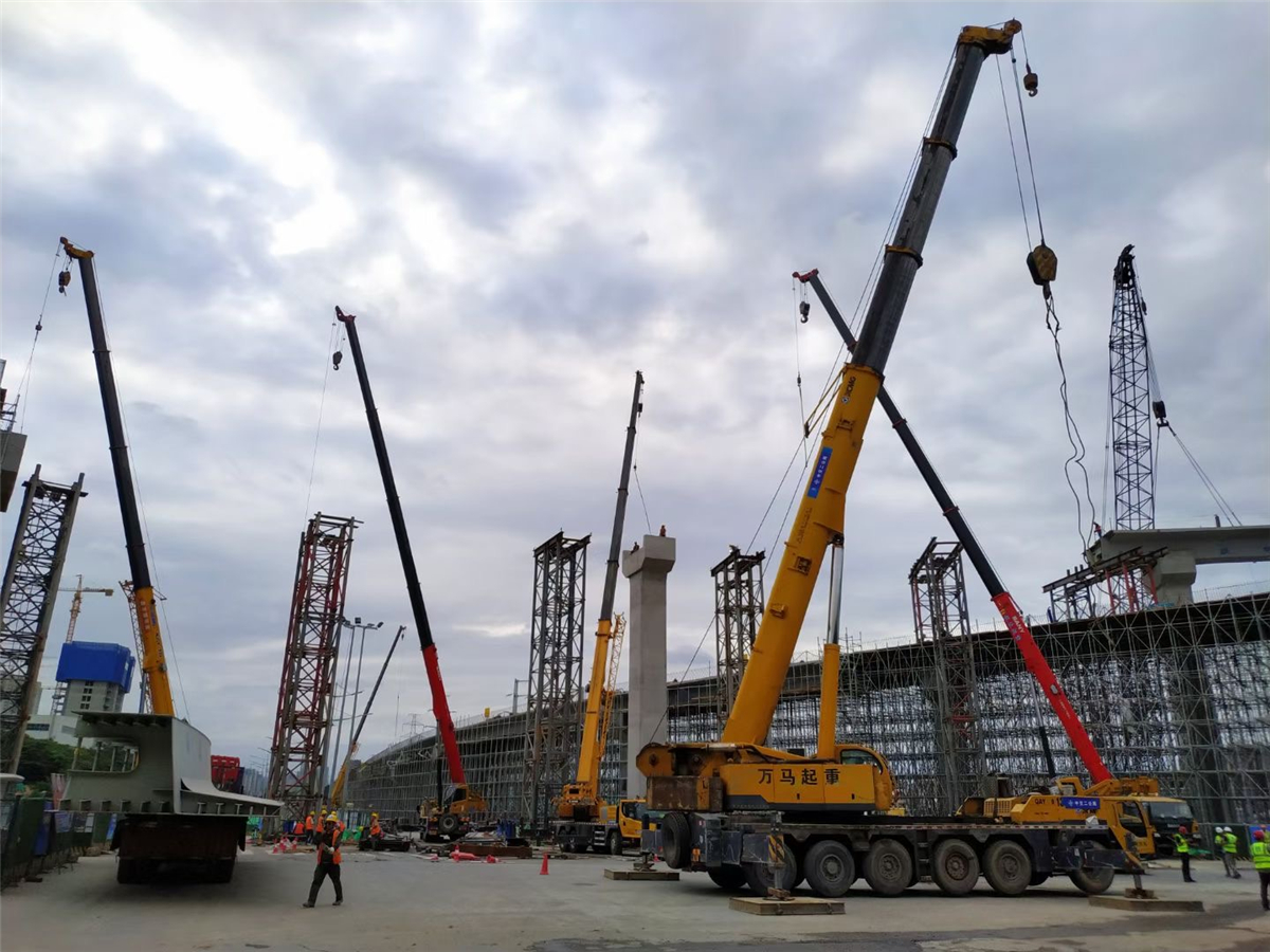 中建科工西安北辰高架桥项目圆满完成8.31主体贯通节点