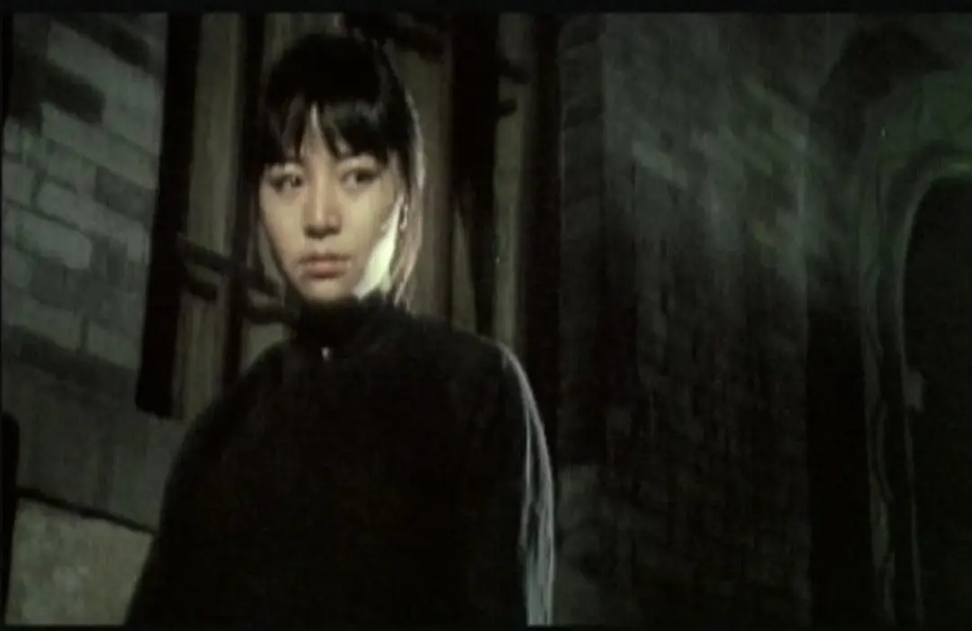 1986年,宋丹丹大尺度出演暗娼,揭开旧时代女性的堕落隐痛