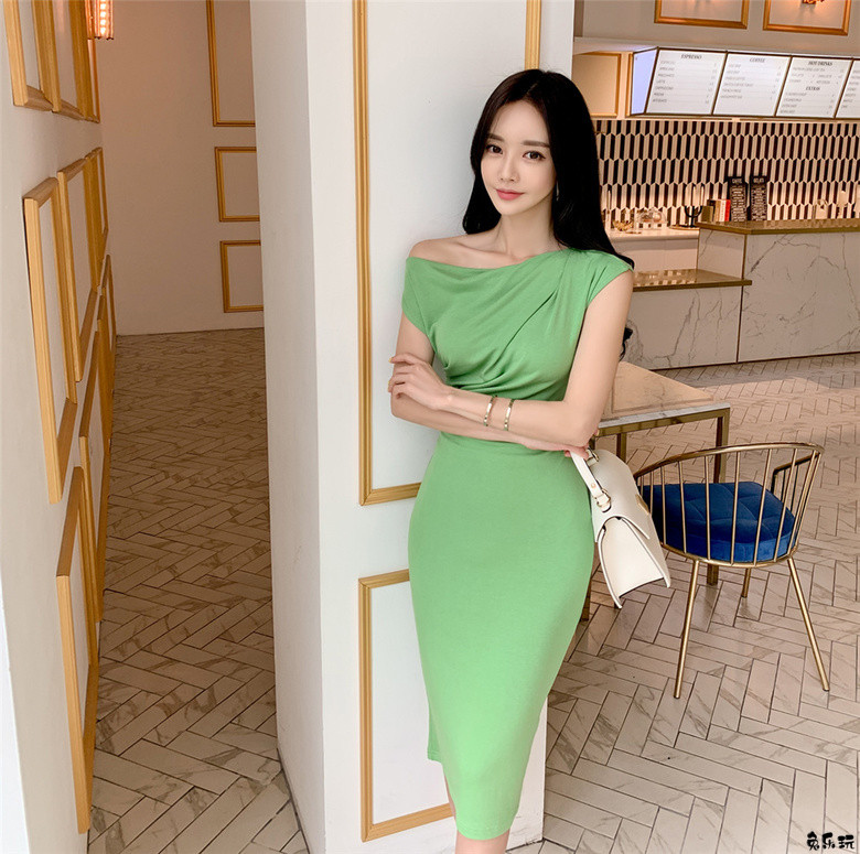 孙允珠·绿藤惹眼翡翠葱郁褶皱晚礼裙