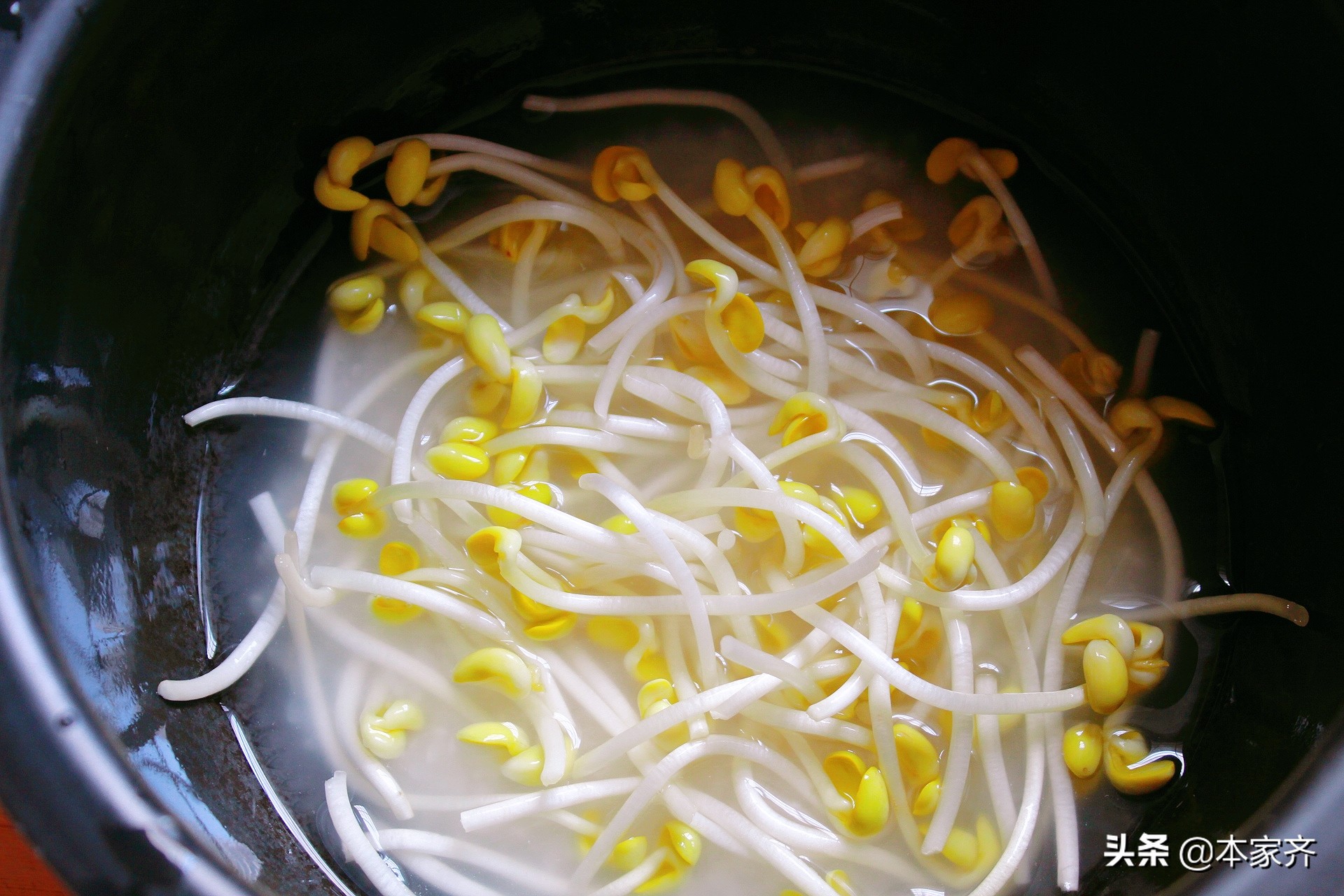 天熱不想炒菜，試試這道菜，比燜飯簡單又好吃，營養豐富，吃得香