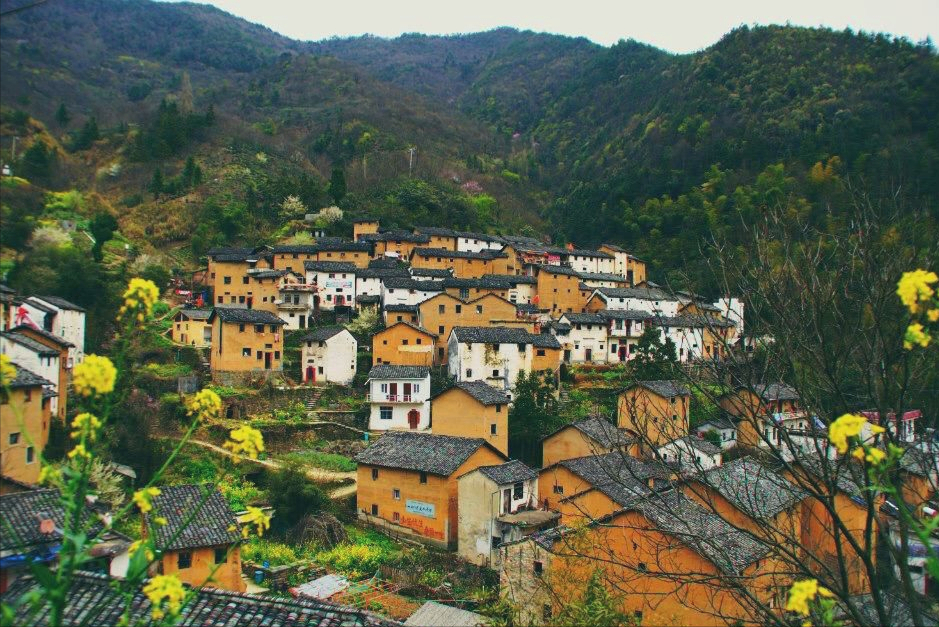国庆十一适合旅游的4处好地方，景美人少秋意浓，有你喜欢的吗？