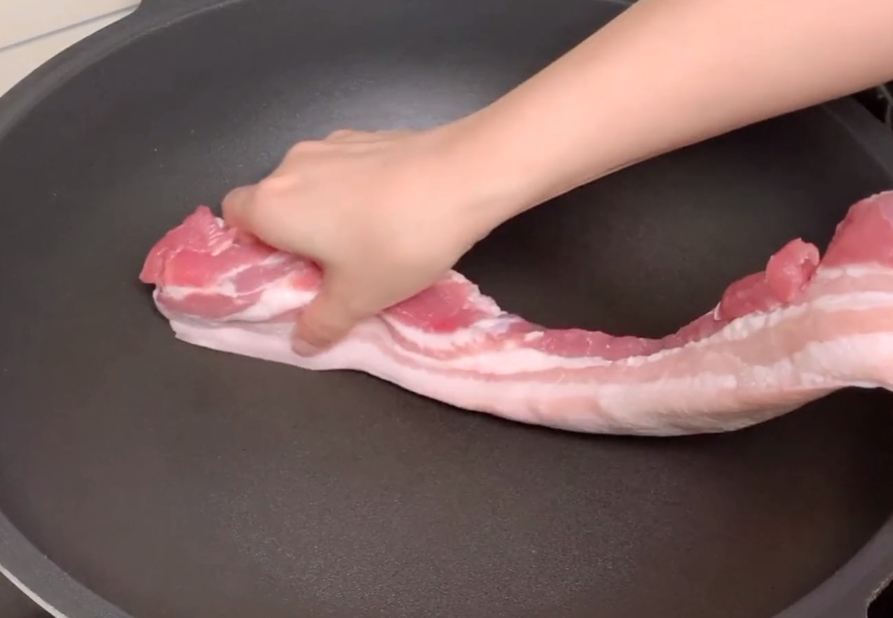 五花肉這樣做最好吃，簡單易學，肥而不膩，比紅燒肉還香，真解饞