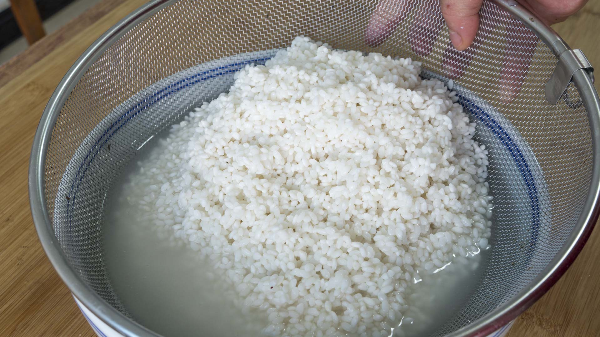 自製糯米腸家庭做法，鹹香軟糯沒有添加劑，食材做法都簡單，解饞