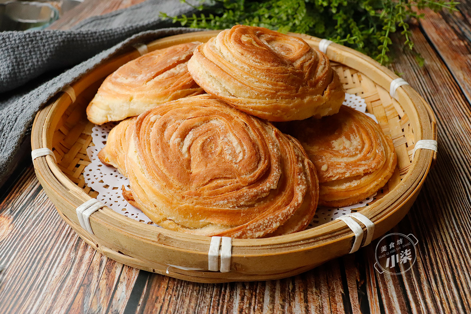 這個燒餅太香了，無技巧無難度，一切一擀層次多，香酥不膩特好吃