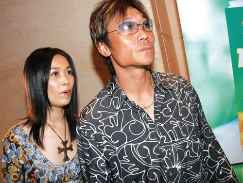 “傻大姐”那英30年歌坛闯荡史，和她背后5个男人的爱恨情仇