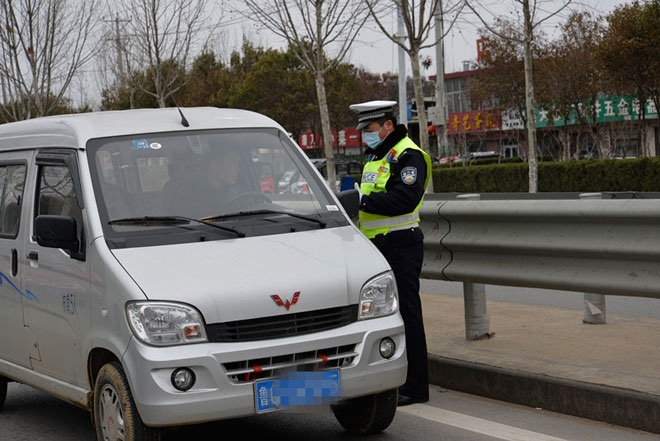 临沂交警直属三大队：将酒驾整治触角向农村延伸