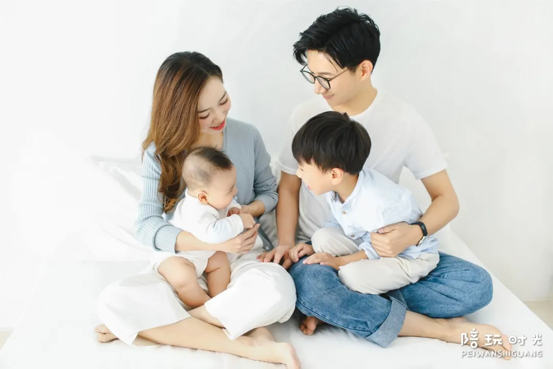 糕妈:二胎一年,我发现自己只能做一个孩子的好妈妈