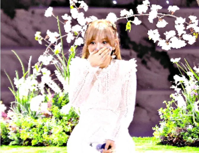 深受日本高中生喜爱的KPOP歌曲出榜;她为何在打歌节目险些落泪?