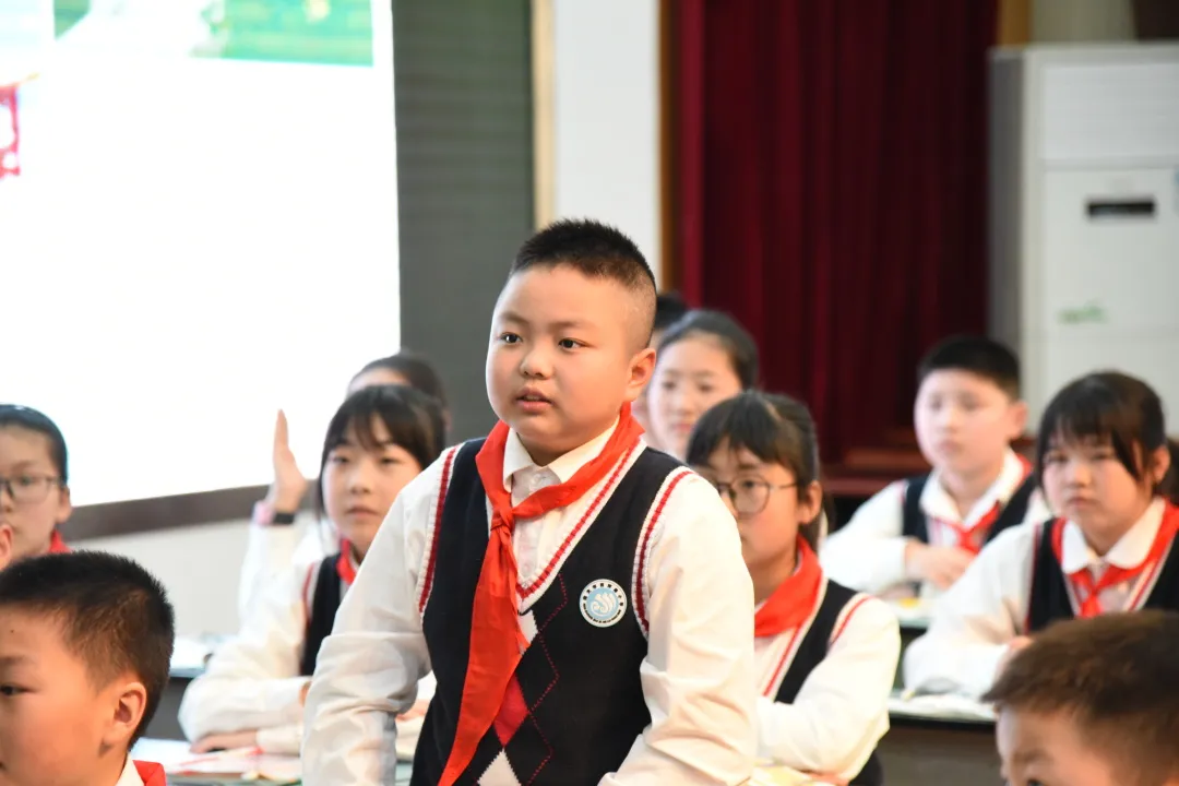 四川民生资讯 不忘来时路 薪火相传承——南充市西河路小学与南充市职业技术学院开展交流活动