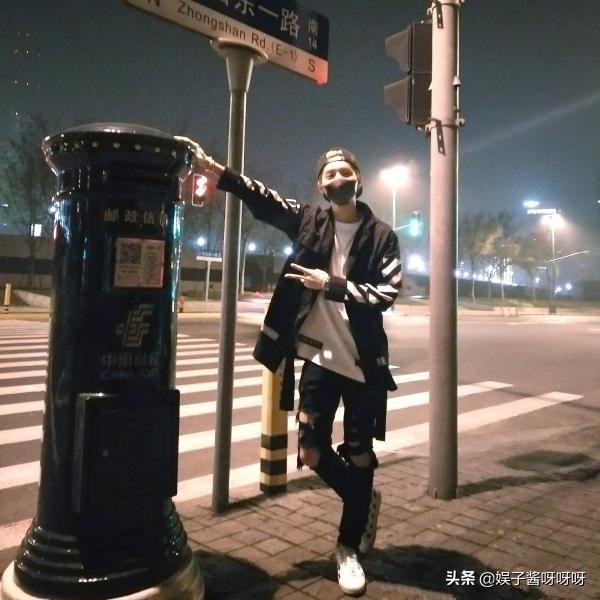 鹿晗关晓彤又现爆搜，相传月底将官宣分手，被曝原因出在关晓彤？
