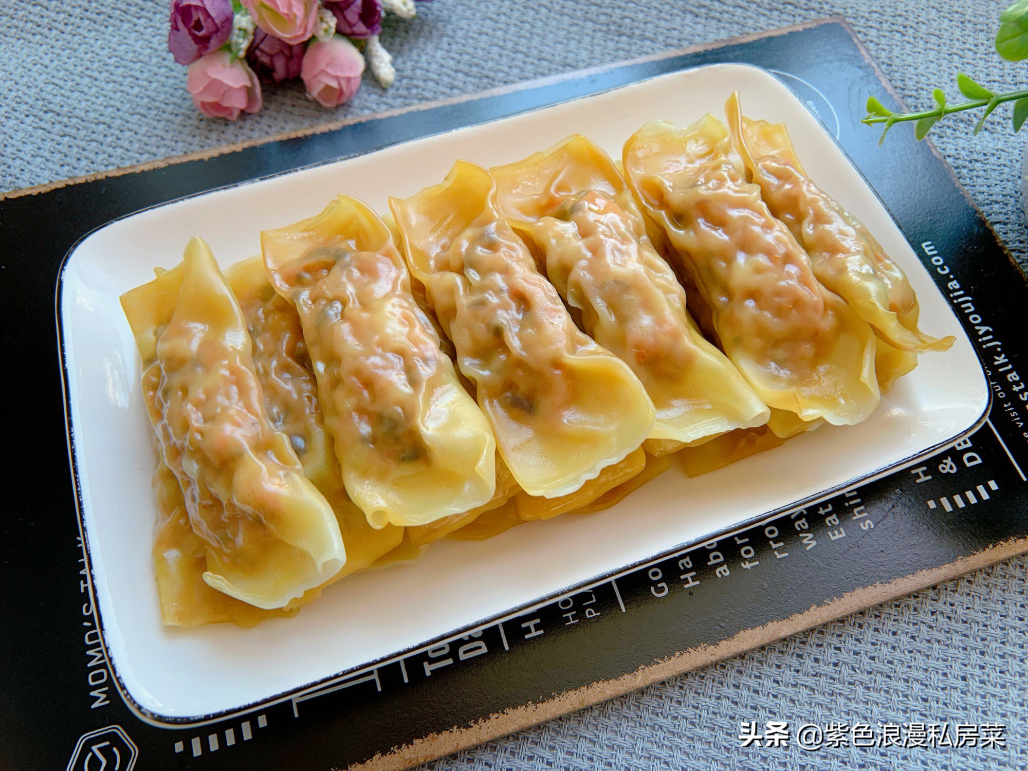 餛飩皮新吃法，搭配雞肉和蔬菜，低脂美味特解饞，減肥也能大口吃