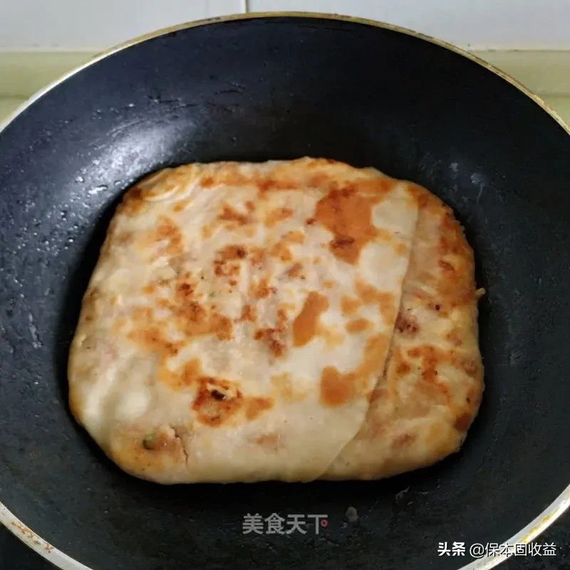 千层肉饼：皮薄层多外酥里嫩，吃一次就忘不了