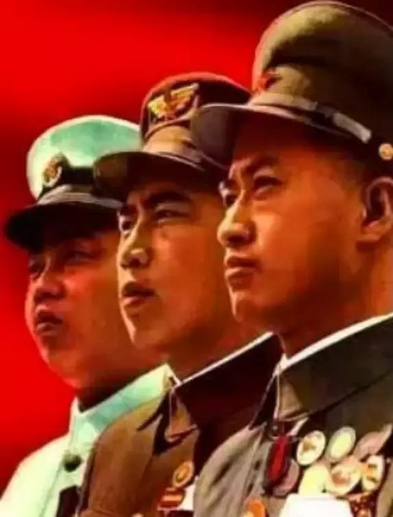 图片详解：建国以来，人民解放军经历的15次军服变迁发展历程