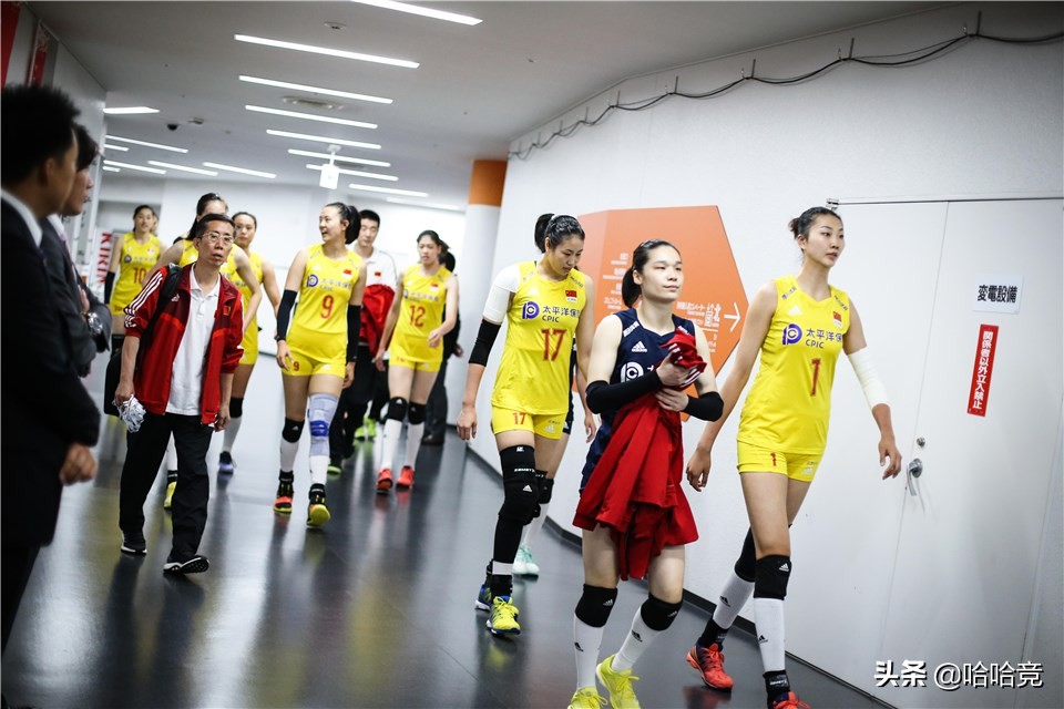 张常宁重回首发砍下18分，中国女排3比0完胜泰国，夺世联赛第2胜