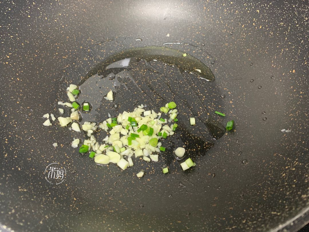 图片[8]-鸡蛋紫菜虾滑汤做法步骤图 上桌5分钟吃精光好喝到1滴都不剩-起舞食谱网