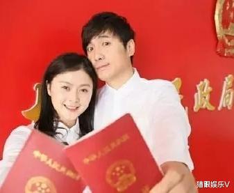 沈騰攜妻子聚餐，37歲妻子王琦身材臃腫小腹微凸，被質疑懷二胎？