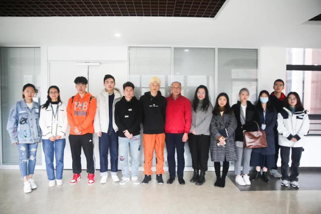 倾听心声,共话发展,王立校长座谈学生代表