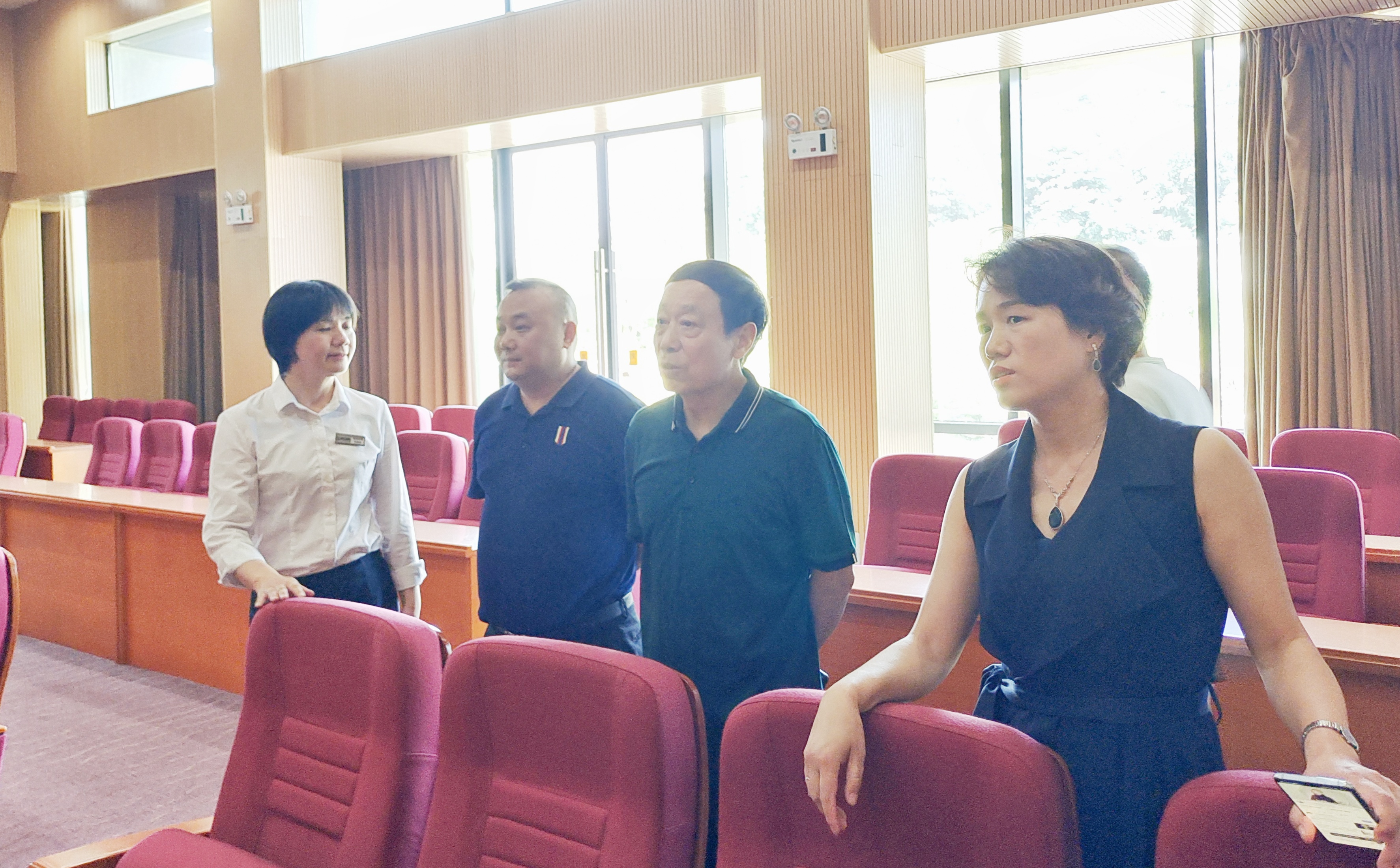 谭仲池在湘江集团调研 谢建军、杨淑岚等陪同调研