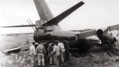 建国之后，他驾机叛逃，26年后回大陆探亲时被抓